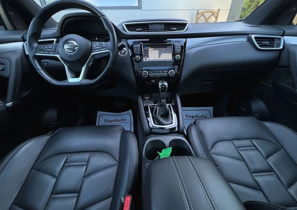 Nissan Qashqai cena 79900 przebieg: 131000, rok produkcji 2018 z Jeziorany małe 781